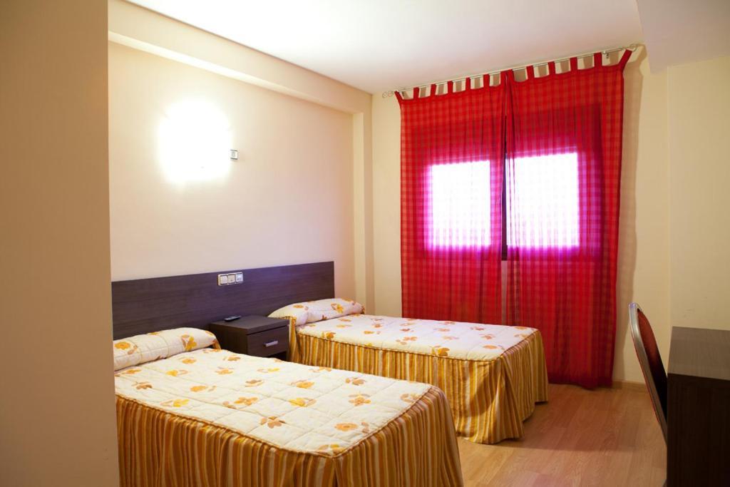 Hotel Casa Marzo Cariñena Habitación foto
